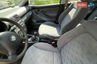 Хэтчбек SEAT Leon 2001 в Волочиске