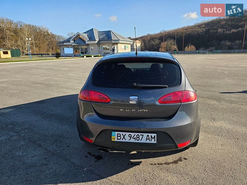 Хэтчбек SEAT Leon 2007 в Обухове