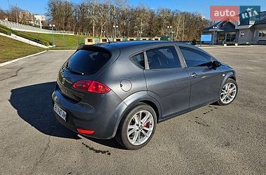 Хэтчбек SEAT Leon 2007 в Обухове