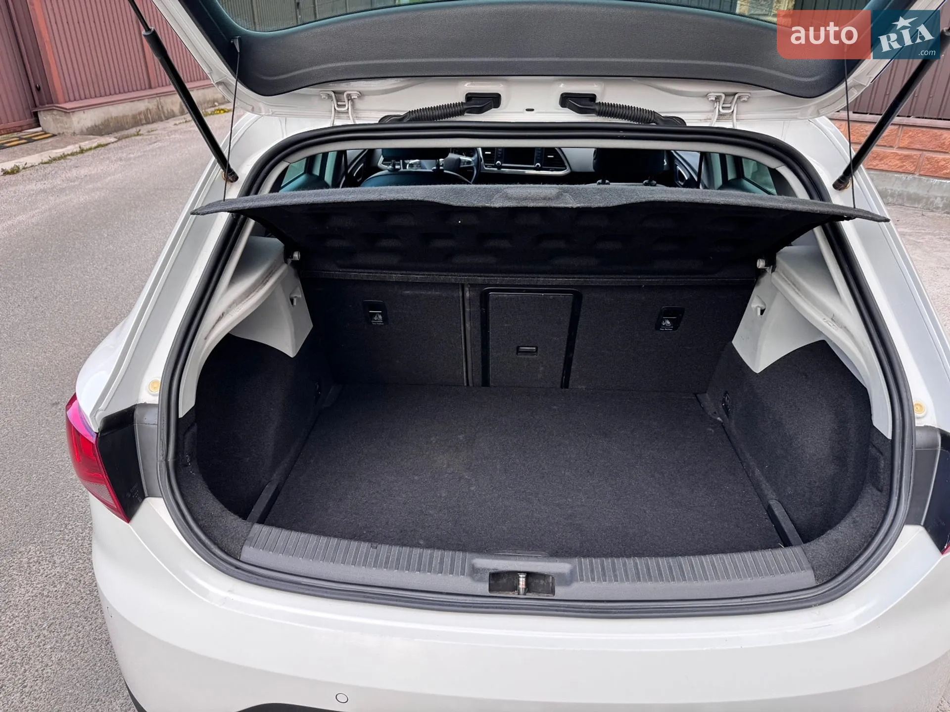 2016 SEAT Leon - мініатюра 16