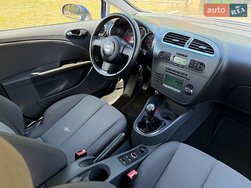 Хэтчбек SEAT Leon 2006 в Кропивницком