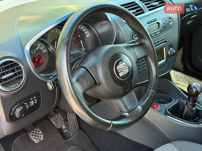 Хэтчбек SEAT Leon 2006 в Кропивницком