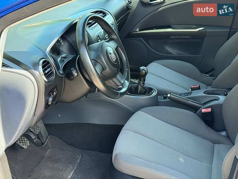 Хэтчбек SEAT Leon 2006 в Кропивницком
