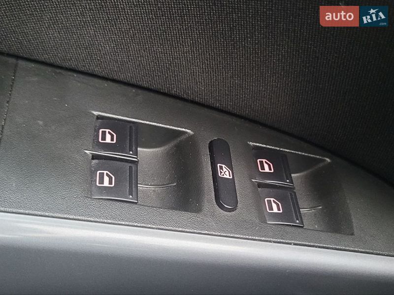 Хетчбек SEAT Leon 2011 в Києві