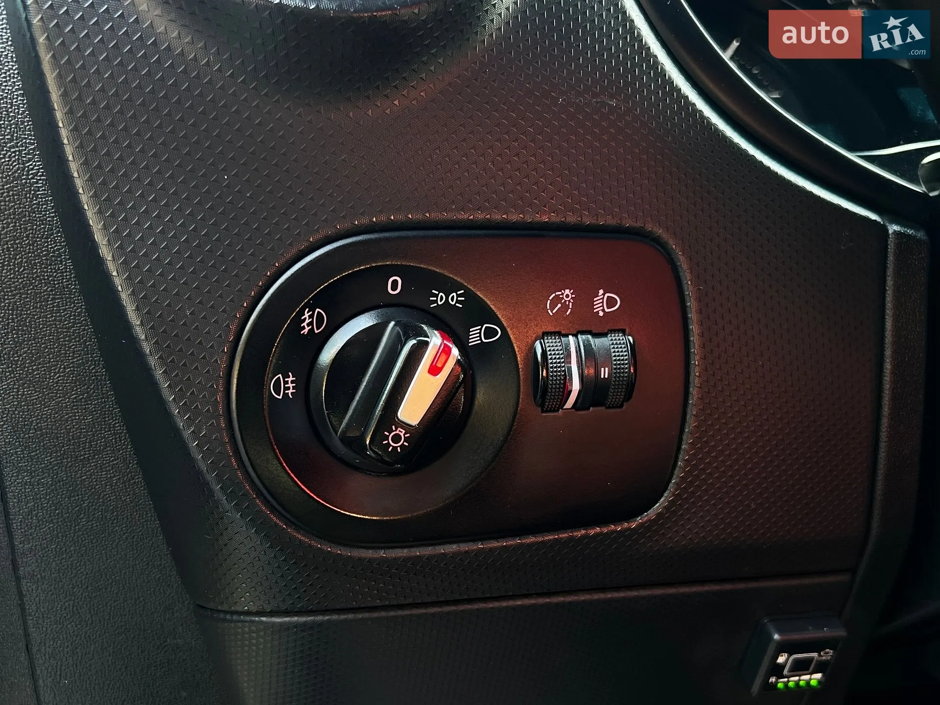 2011 SEAT Leon - мініатюра 16