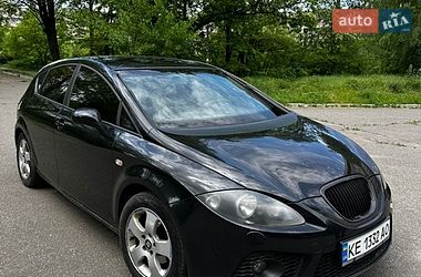 Хэтчбек SEAT Leon 2006 в Днепре