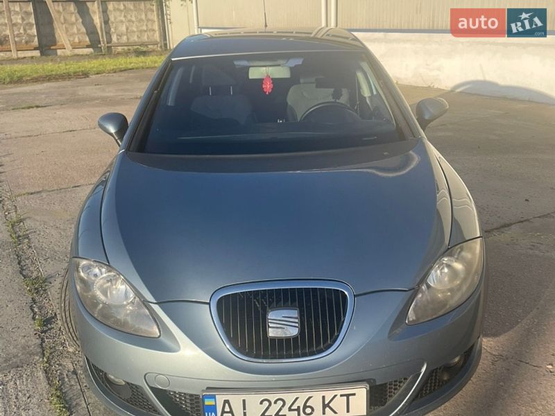 Хэтчбек SEAT Leon 2006 в Вышгороде