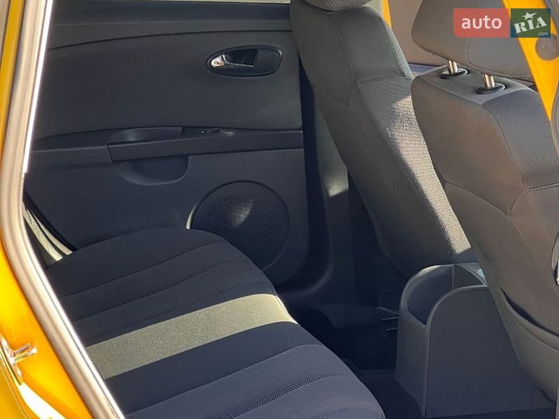 Хетчбек SEAT Leon 2007 в Смілі