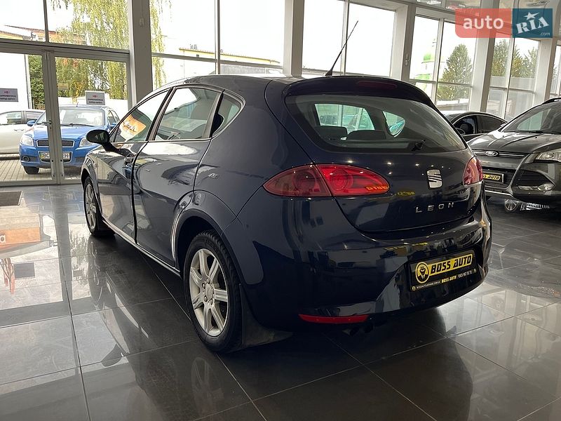 Хэтчбек SEAT Leon 2006 в Львове