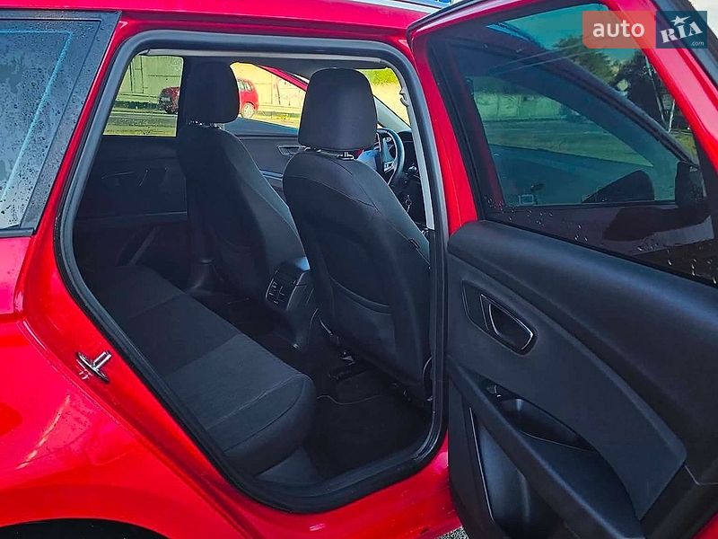 Универсал SEAT Leon 2014 в Сваляве