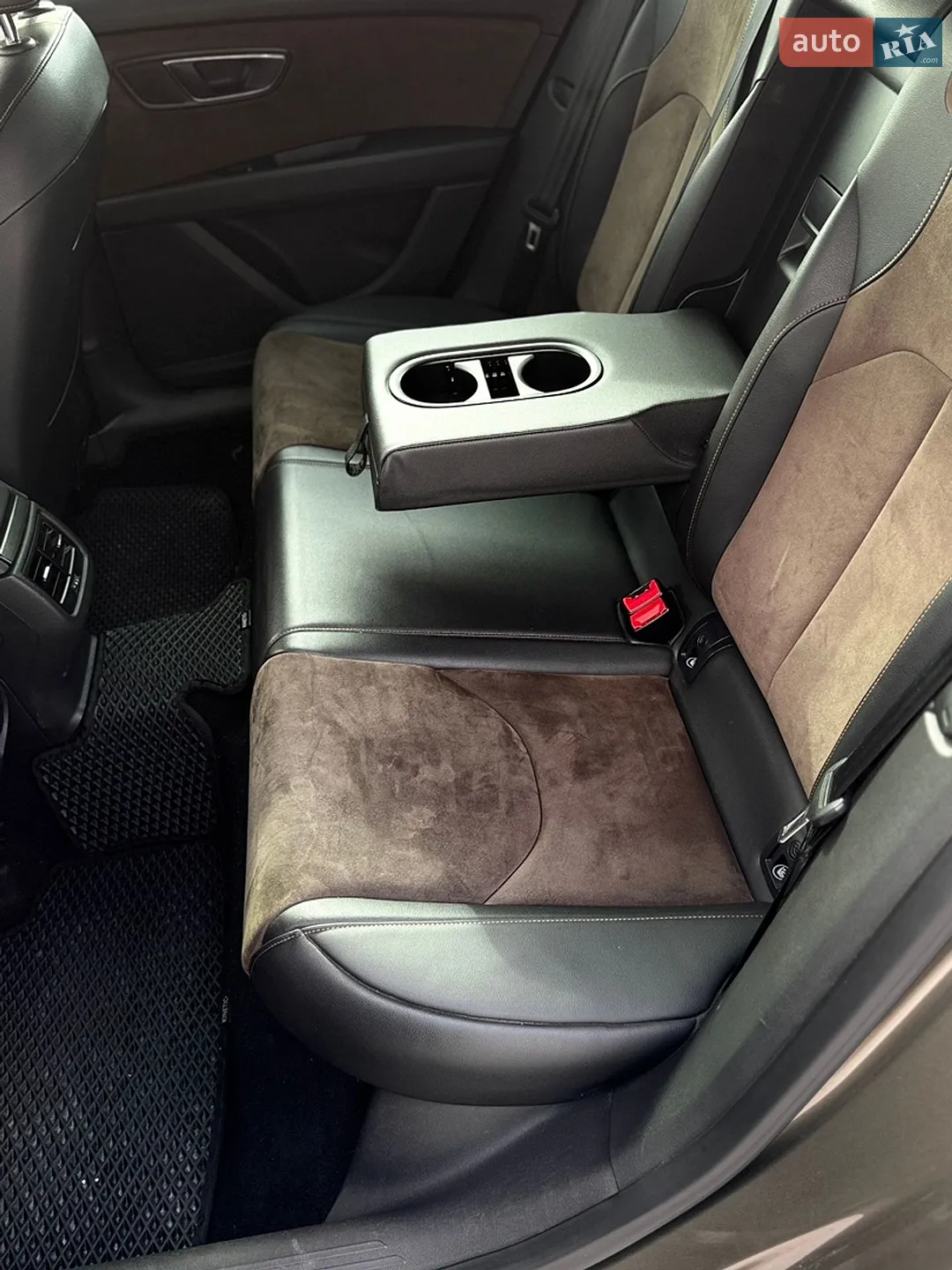 2016 SEAT Leon - мініатюра 16