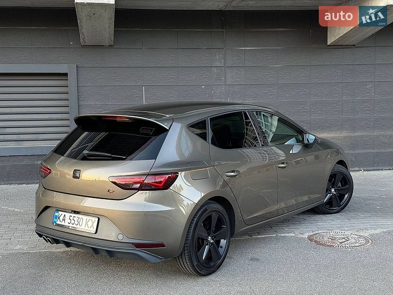 Хетчбек SEAT Leon 2016 в Києві