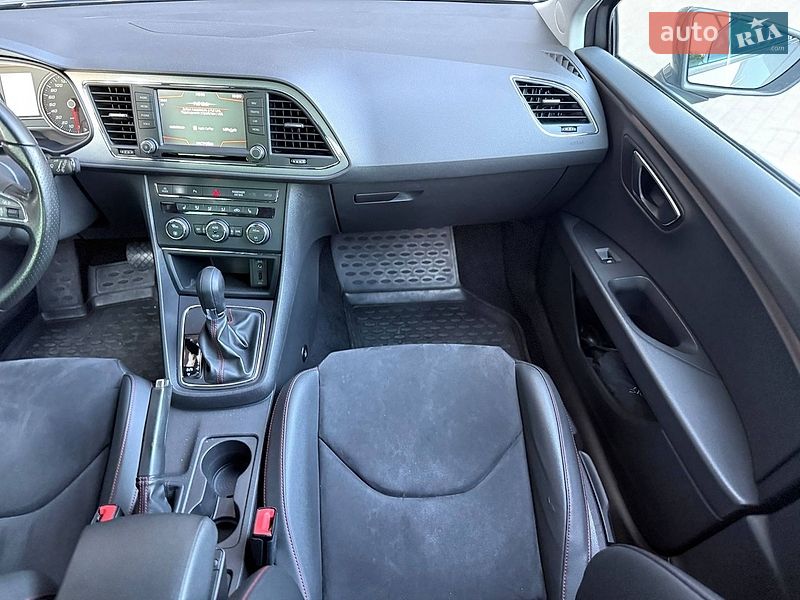 Хетчбек SEAT Leon 2016 в Києві
