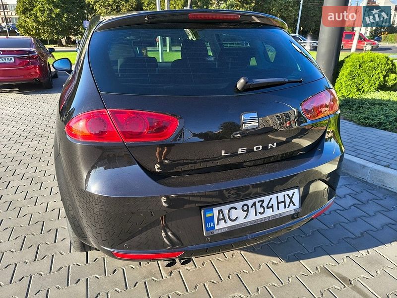 Хетчбек SEAT Leon 2011 в Луцьку