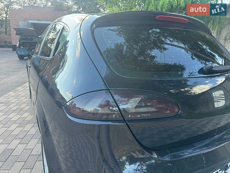 Хэтчбек SEAT Leon 2008 в Лубнах