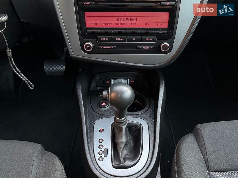 Хэтчбек SEAT Leon 2010 в Киеве