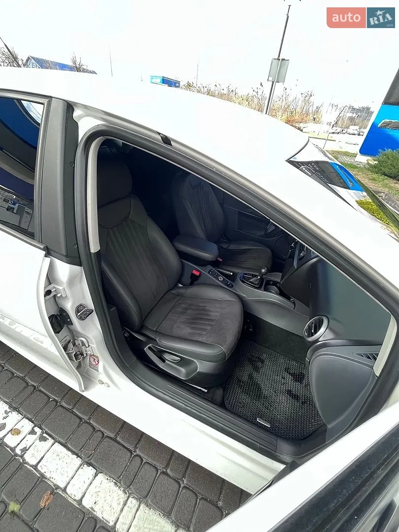 2011 SEAT Leon - мініатюра 5