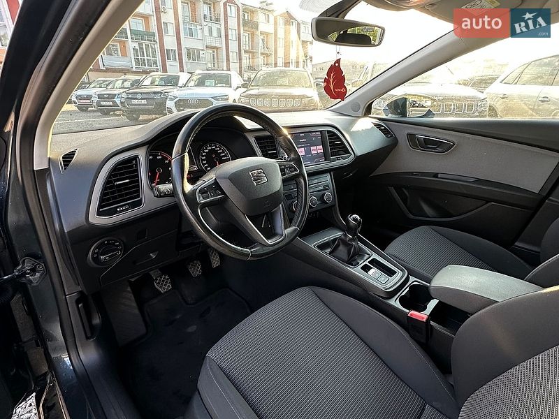 Хэтчбек SEAT Leon 2020 в Белогородке
