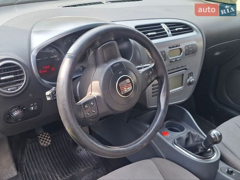Хэтчбек SEAT Leon 2006 в Стрые