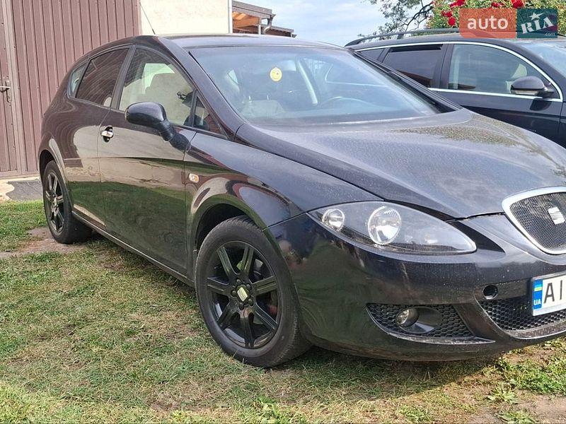 Хэтчбек SEAT Leon 2006 в Стрые