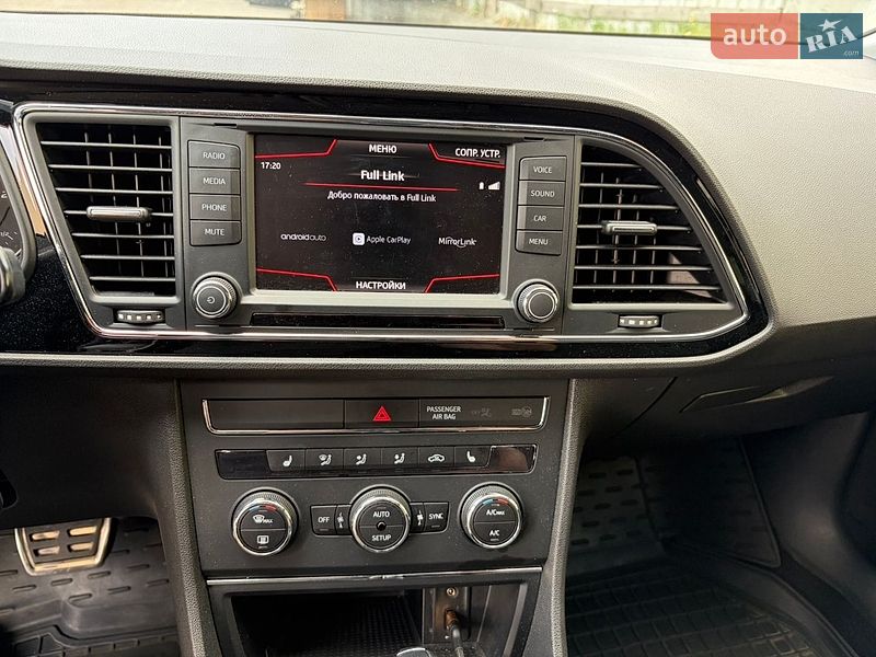 Хэтчбек SEAT Leon 2016 в Киеве