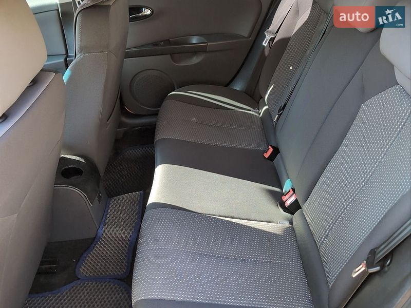 Хетчбек SEAT Leon 2008 в Києві