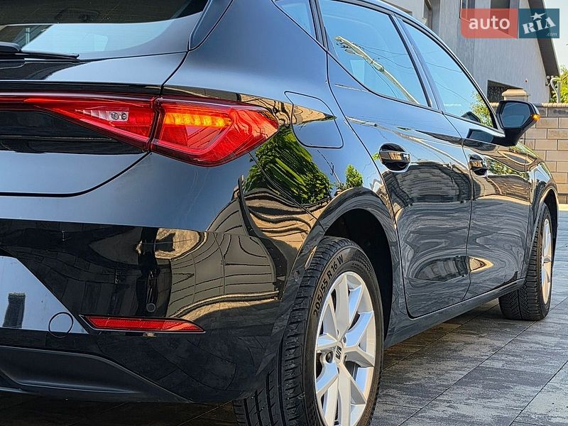 Хэтчбек SEAT Leon 2022 в Луцке