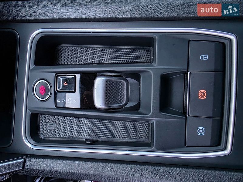 Хэтчбек SEAT Leon 2022 в Луцке