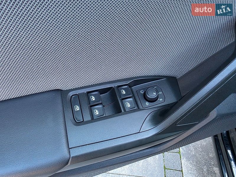 Хэтчбек SEAT Leon 2022 в Луцке