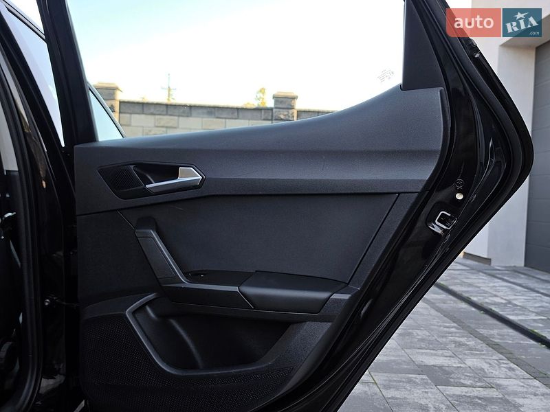 Хэтчбек SEAT Leon 2022 в Луцке