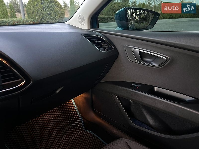 Хетчбек SEAT Leon 2015 в Дніпрі