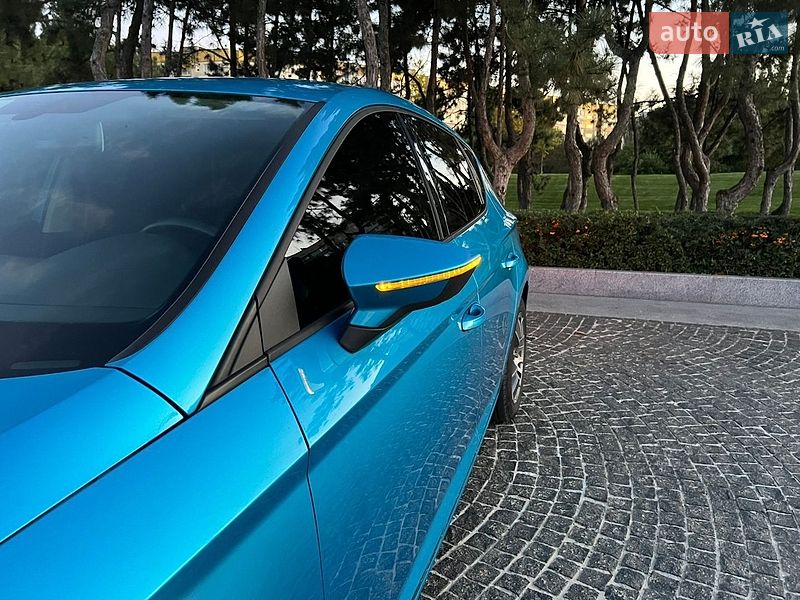 Хетчбек SEAT Leon 2015 в Дніпрі