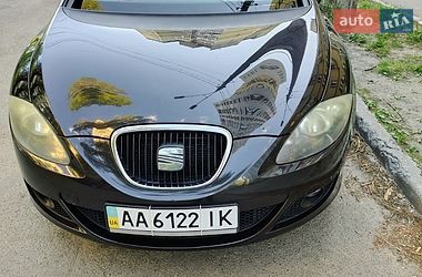 Хетчбек SEAT Leon 2008 в Києві