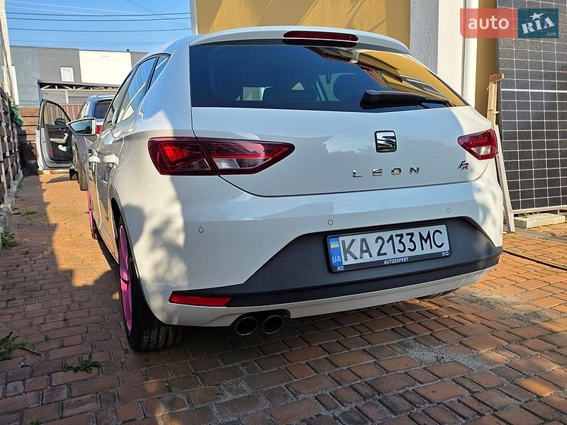 Хетчбек SEAT Leon 2015 в Крюківщині