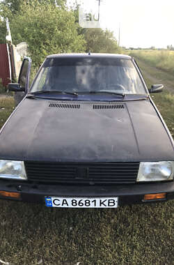 Седан SEAT Malaga 1990 в Кременчуці