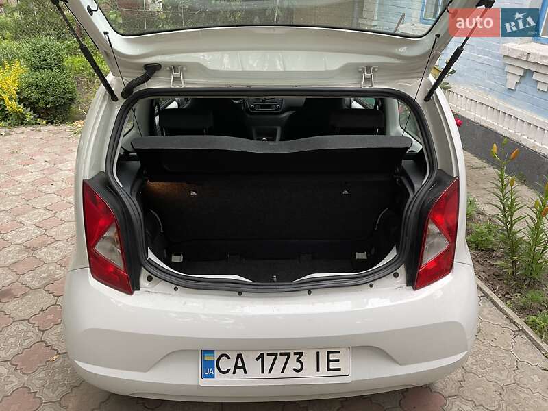 Хетчбек SEAT Mii 2015 в Звенигородці