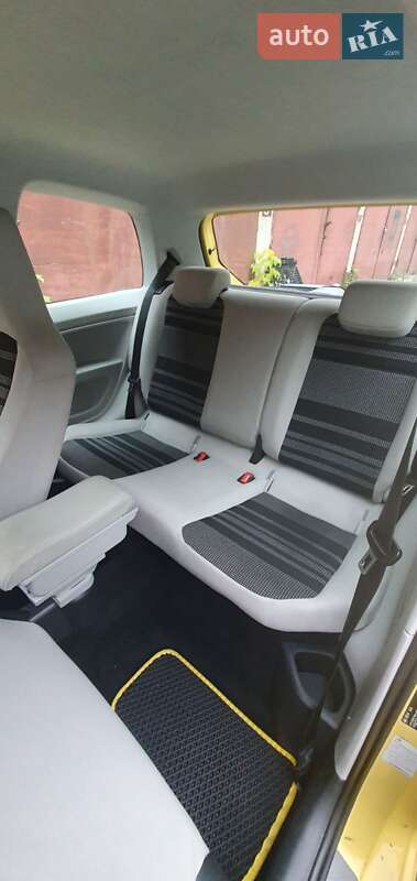 Хэтчбек SEAT Mii 2013 в Львове