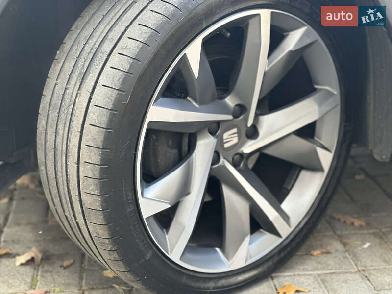 Позашляховик / Кросовер SEAT Tarraco 2022 в Дрогобичі