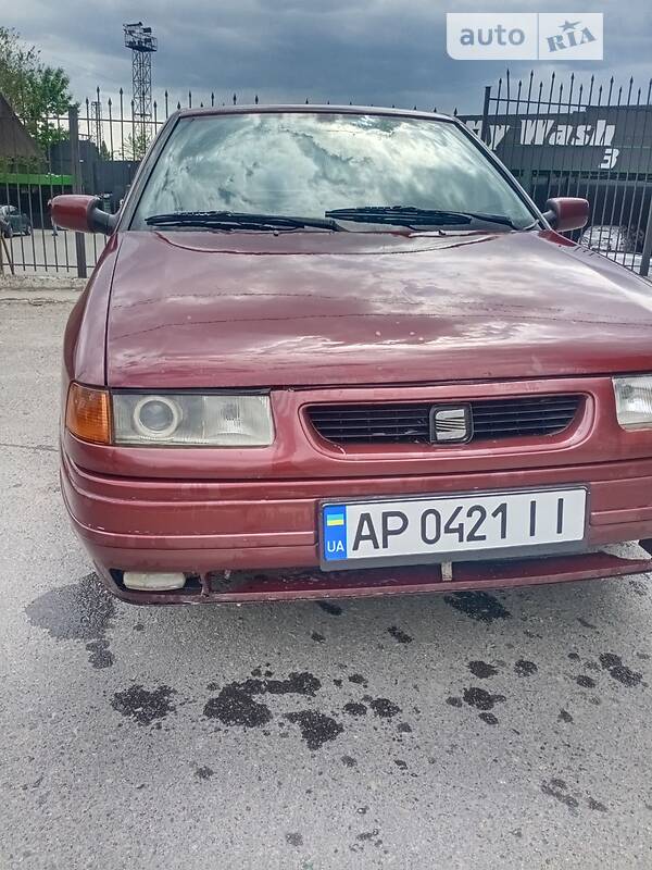 Хэтчбек SEAT Toledo 1992 в Запорожье