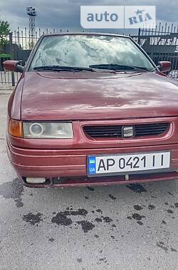 Хэтчбек SEAT Toledo 1992 в Запорожье