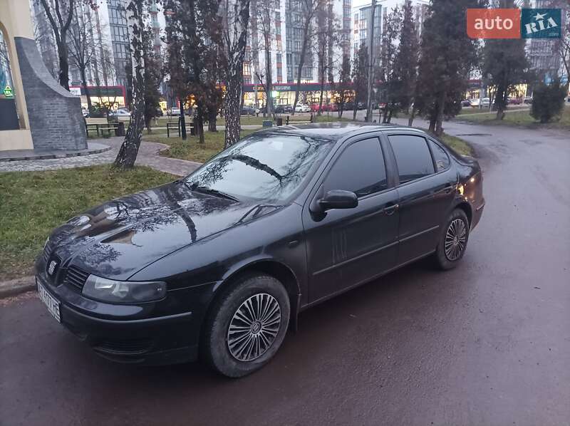 Седан SEAT Toledo 2002 в Ивано-Франковске