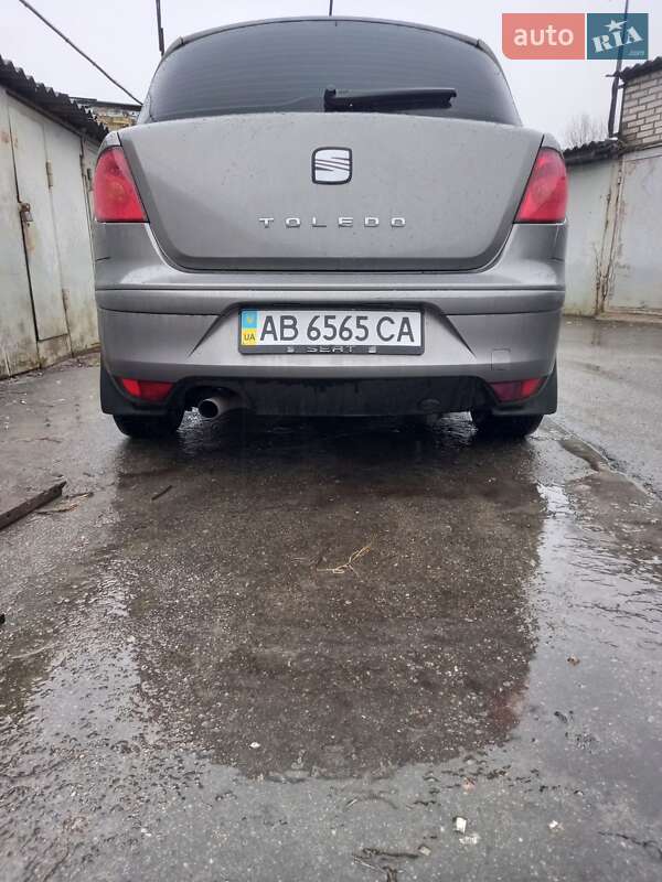 Седан SEAT Toledo 2005 в Києві