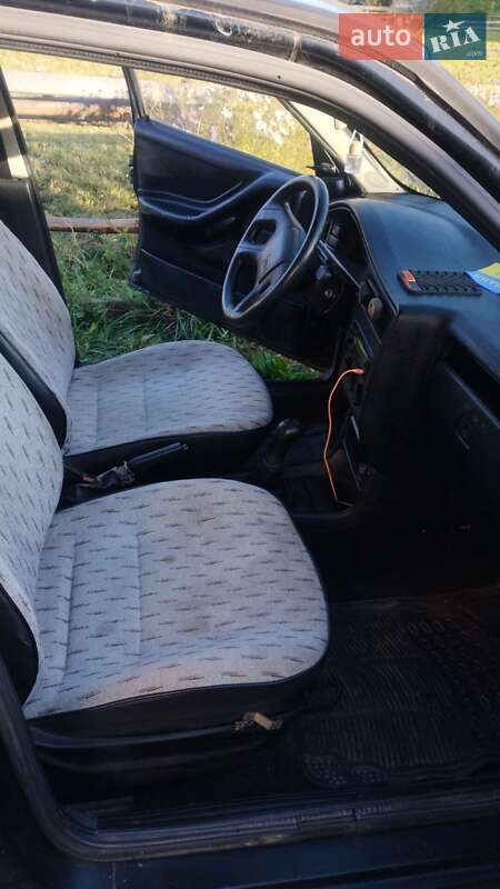 Седан SEAT Toledo 1993 в Яремче