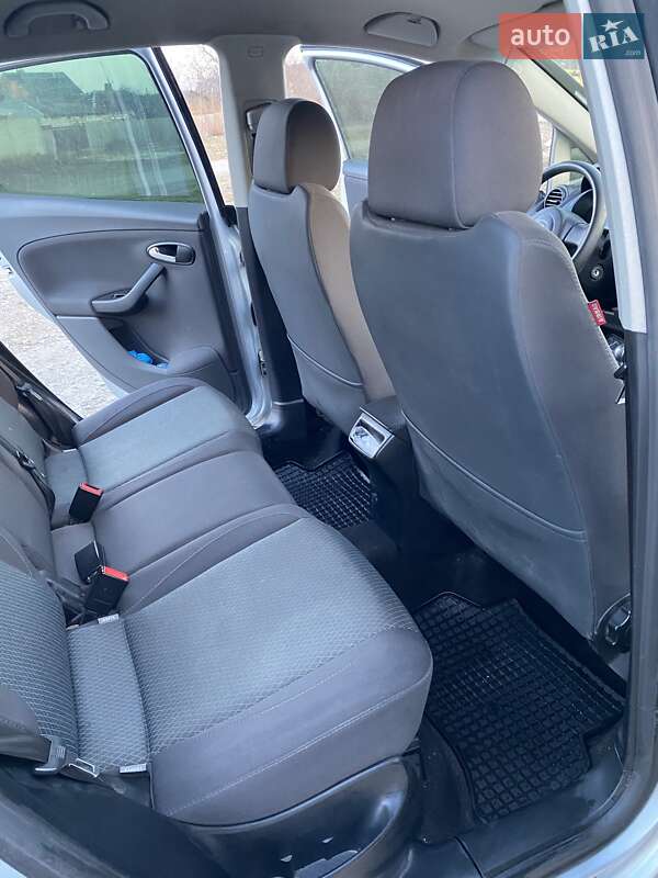 Хэтчбек SEAT Toledo 2008 в Харькове