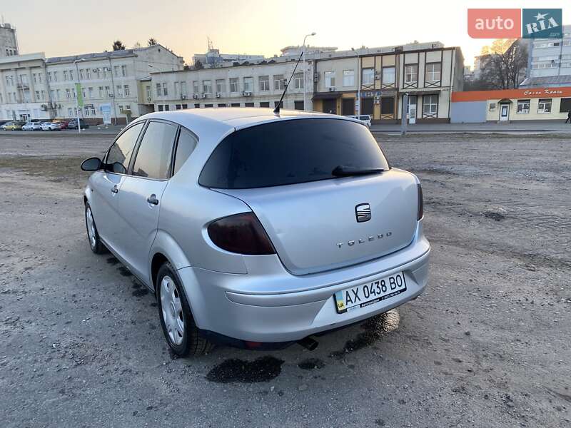 Хэтчбек SEAT Toledo 2008 в Харькове