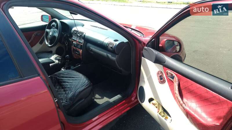 Седан SEAT Toledo 2003 в Харькове