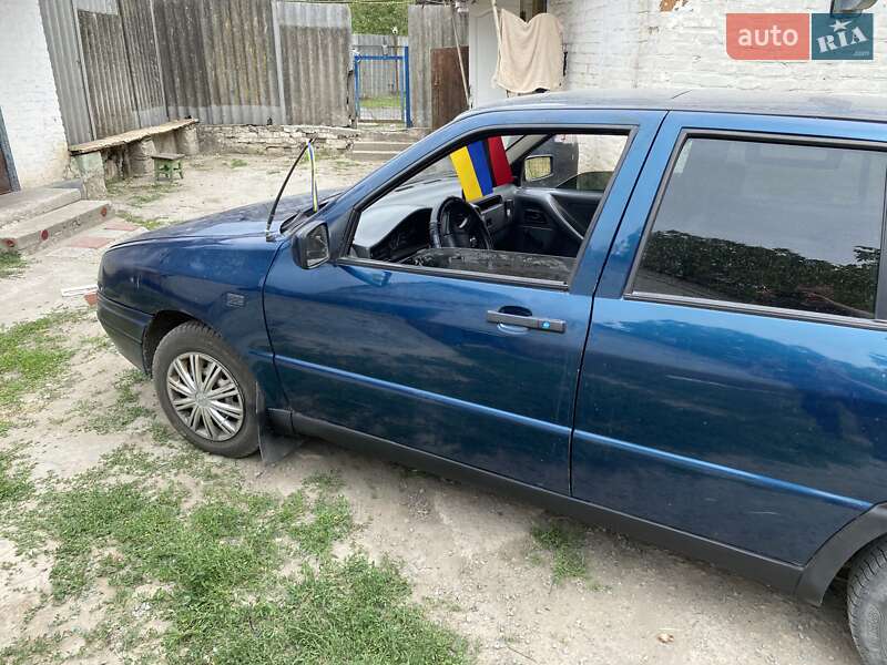 Седан SEAT Toledo 1992 в Соленом