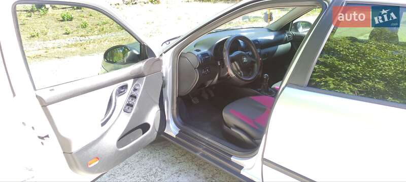 Седан SEAT Toledo 2004 в Желтых Водах