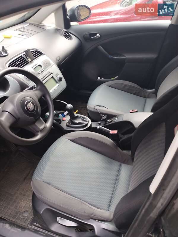 Хетчбек SEAT Toledo 2008 в Києві