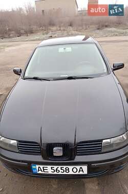 Седан SEAT Toledo 2002 в 